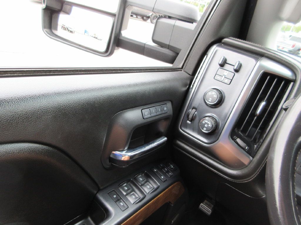 Used 2016 Chevrolet Silverado 2500 LTZ w/ LTZ Plus Package AWD/4WD image 29