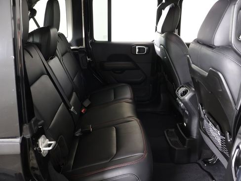 Used 2024 Jeep Wrangler Unlimited Rubicon AWD/4WD image 36