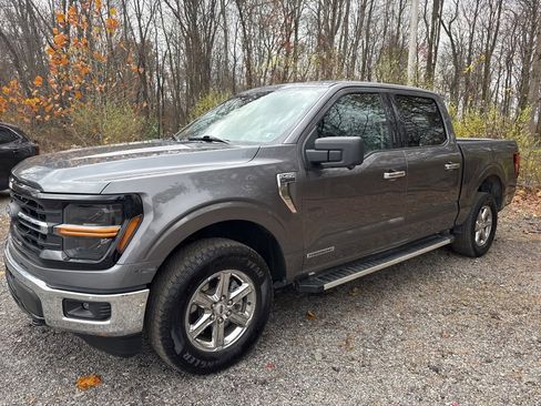 Used 2024 Ford F150 XLT w/ Mobile Office Package image 5