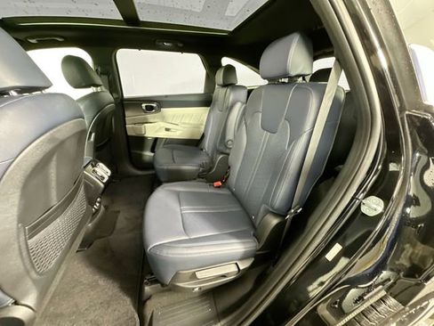 Used 2023 Kia Sorento SX Prestige AWD/4WD image 4