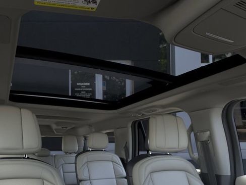 New 2026 Lincoln Navigator L Reserve AWD/4WD image 22