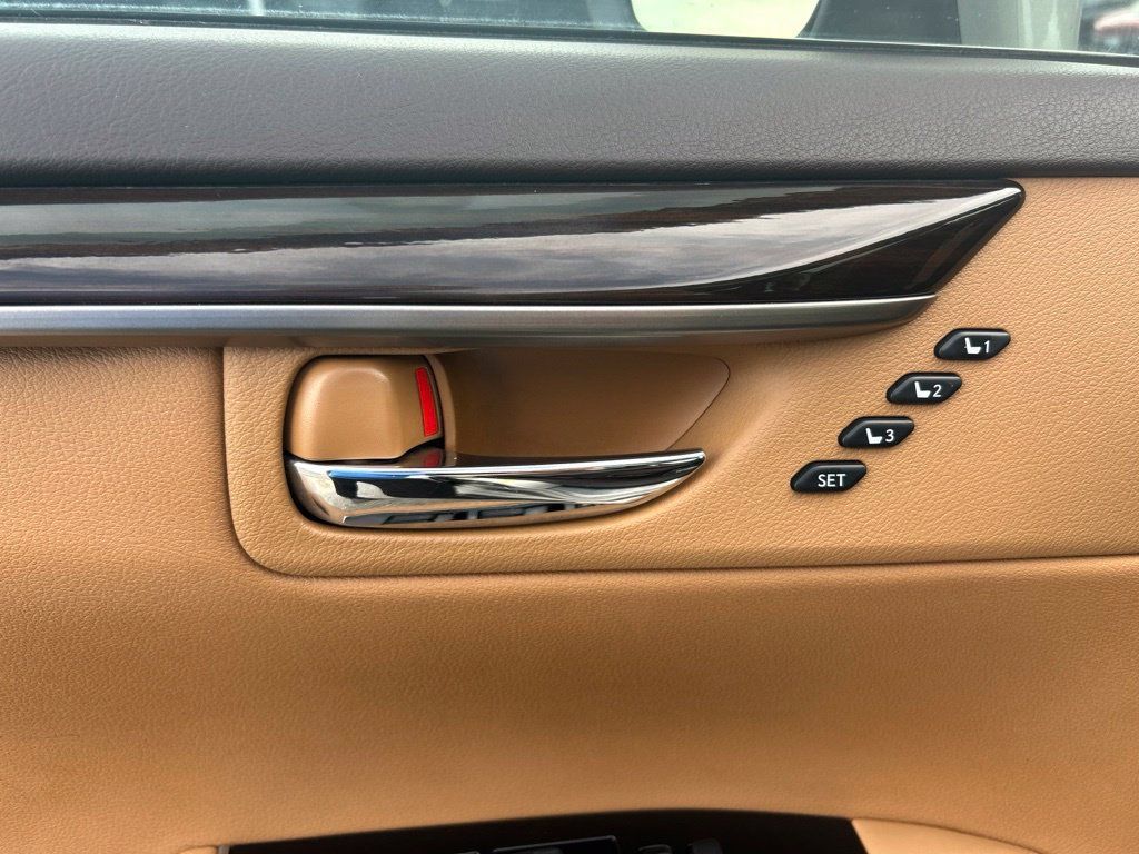 Used 2018 Lexus ES 350 w/ Premier Package FWD image 34