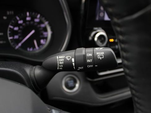 Used 2020 Toyota Highlander Limited image 25