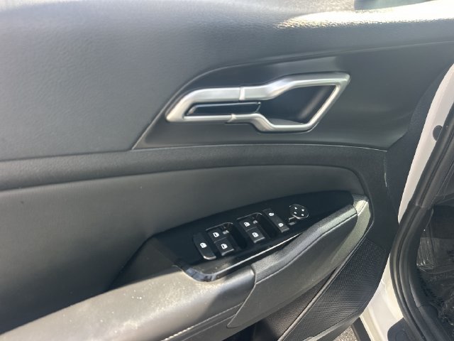 Used 2024 Kia Sportage EX FWD image 16