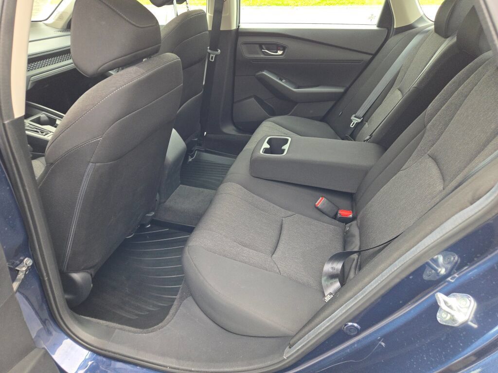 Used 2023 Honda Accord EX image 16