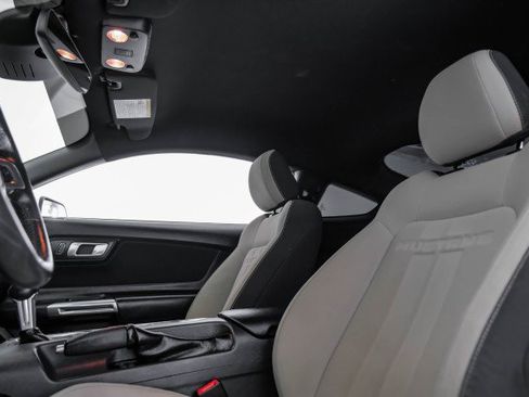 Used 2021 Ford Mustang Coupe image 28