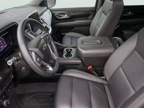 Used 2024 Chevrolet Tahoe Z71 w/ Off-Road Capability Package image 12