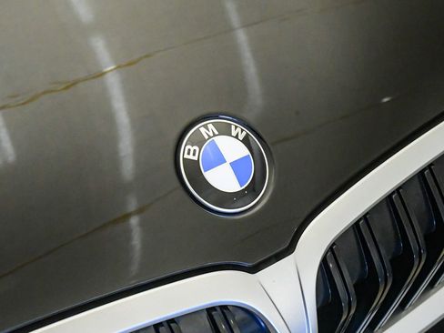 Certified 2023 BMW 330i Sedan w/ Driving Assistance Package image 8