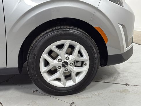 Used 2025 Kia Soul LX w/ LX Technology Package image 21