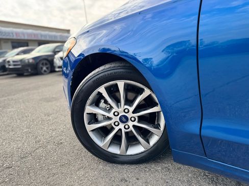 Used 2017 Ford Fusion SE image 11