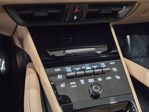 Certified 2026 Porsche Cayenne Coupe AWD/4WD image 23