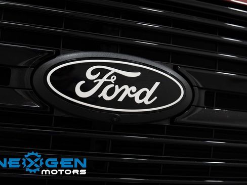 Used 2024 Ford F150 Platinum image 6