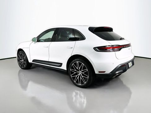 Used 2025 Porsche Macan image 3
