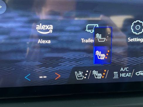 New 2025 Chevrolet Silverado EV LT image 25