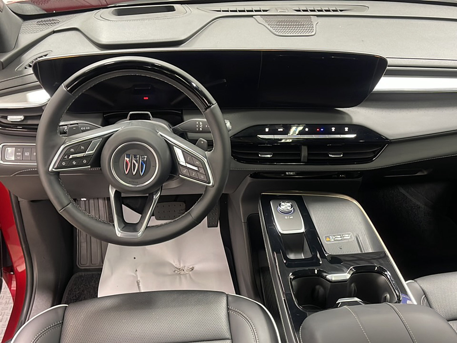 Used 2026 Buick Enclave Avenir w/ Super Cruise Package FWD image 3