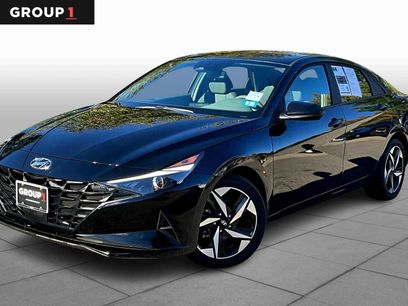 Used 2023 Hyundai Elantra SEL w/ Convenience Package