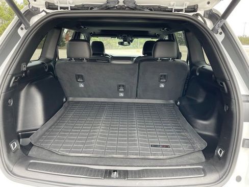 Used 2024 Jeep Grand Cherokee Altitude image 17