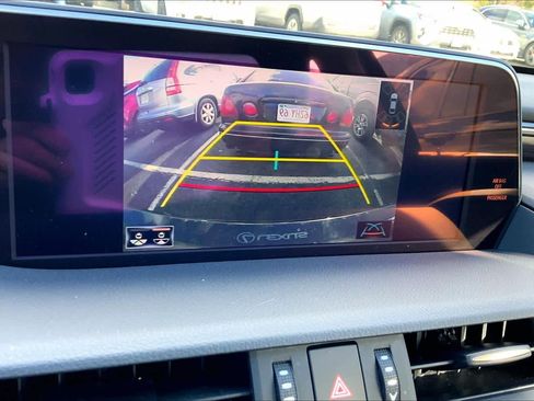 Used 2019 Lexus ES 350 w/ Luxury Package image 26