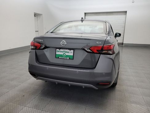 Used 2020 Nissan Versa SV FWD image 7