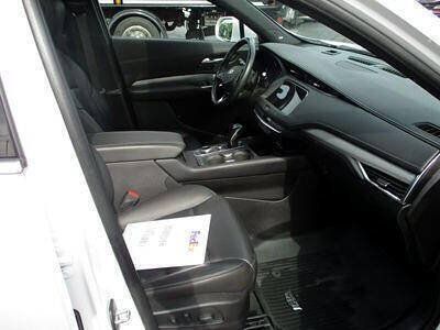 Used 2019 Cadillac XT4 Premium Luxury w/ Driver Awareness Package AWD/4WD image 7