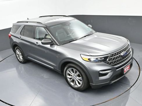 Used 2023 Ford Explorer XLT w/ Equipment Group 202A image 36