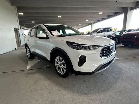 Used 2023 Ford Escape Active w/ Tech Pack #2 FWD image 7