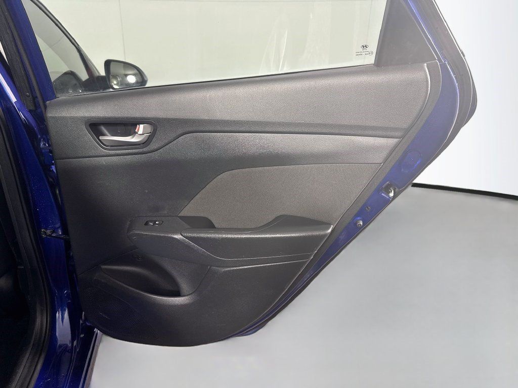Used 2020 Hyundai Accent SE FWD image 25