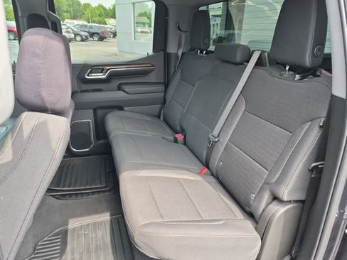 Used 2024 Chevrolet Silverado 1500 LT AWD/4WD image 7
