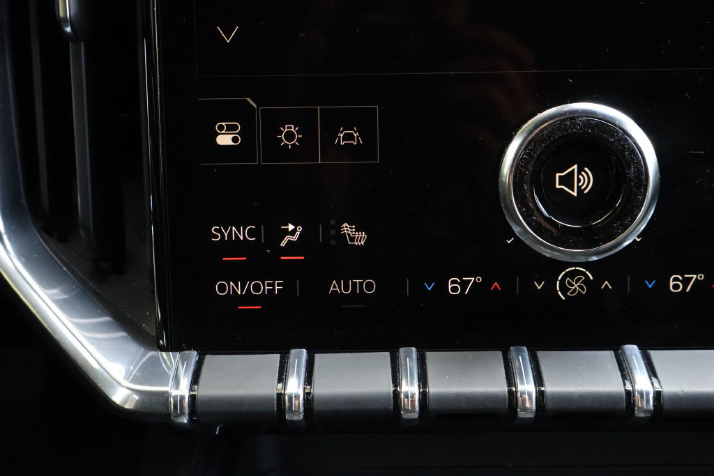 Certified 2024 GMC Acadia Elevation FWD image 19