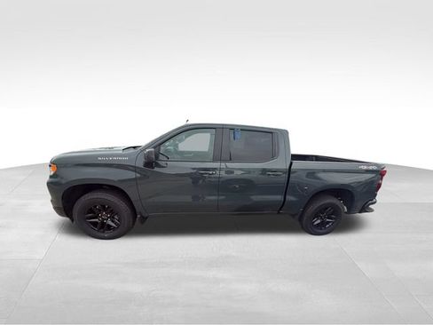 Used 2025 Chevrolet Silverado 1500 LT AWD/4WD image 3