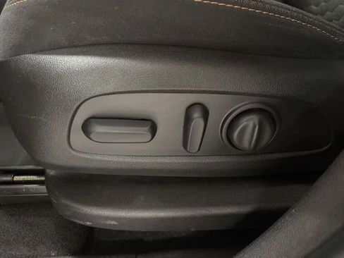 Used 2018 Chevrolet Equinox LT w/ Sun & Infotainment Package AWD/4WD image 9