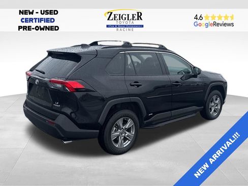 Used 2023 Toyota RAV4 LE AWD/4WD image 2
