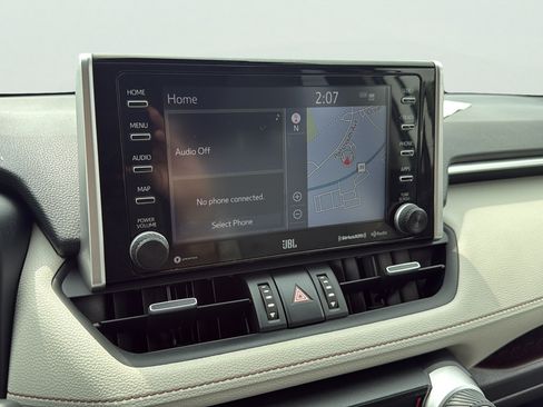 Used 2020 Toyota RAV4 Limited AWD/4WD image 15