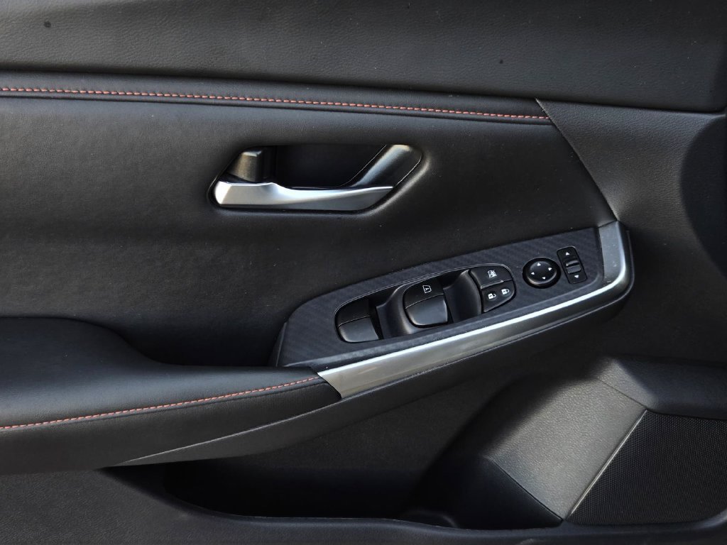 Certified 2024 Nissan Sentra SR FWD image 15