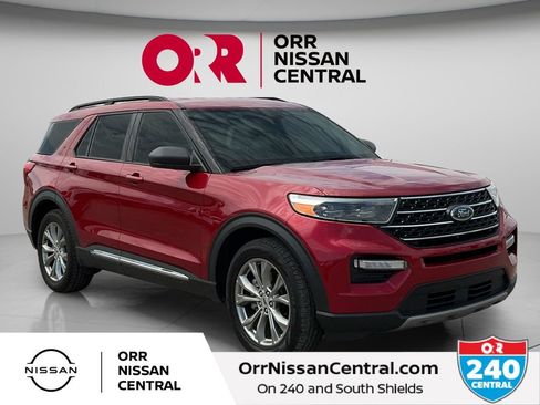 Used 2023 Ford Explorer XLT w/ Equipment Group 202A RWD image 3