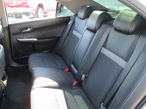 Used 2013 Toyota Camry SE image 13