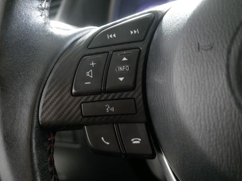 Used 2015 MAZDA MAZDA3 i Touring w/ Technology Package image 27