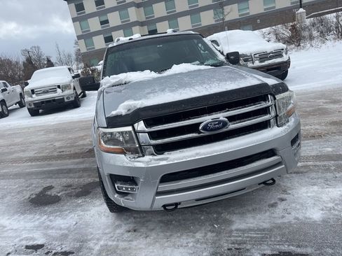 Used 2017 Ford Expedition EL XLT w/ Equipment Group 202A image 8