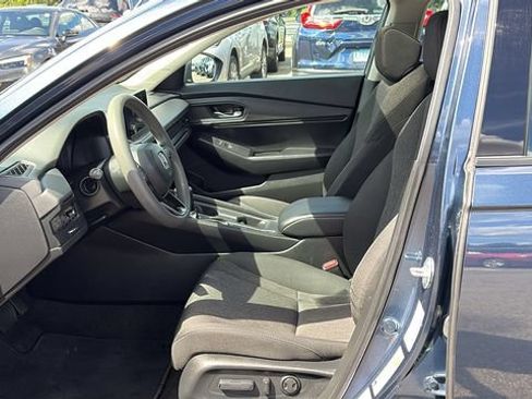 Used 2023 Honda Accord EX image 10