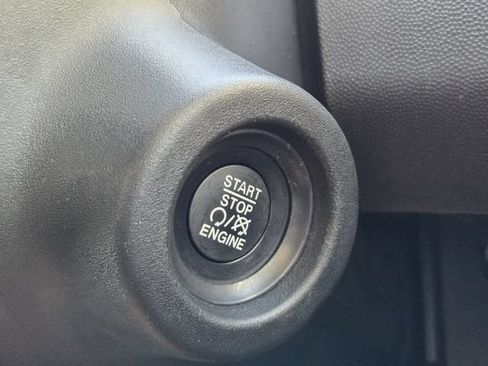 Used 2025 RAM ProMaster 2500 w/ U-Haul Equipment Group FWD image 22