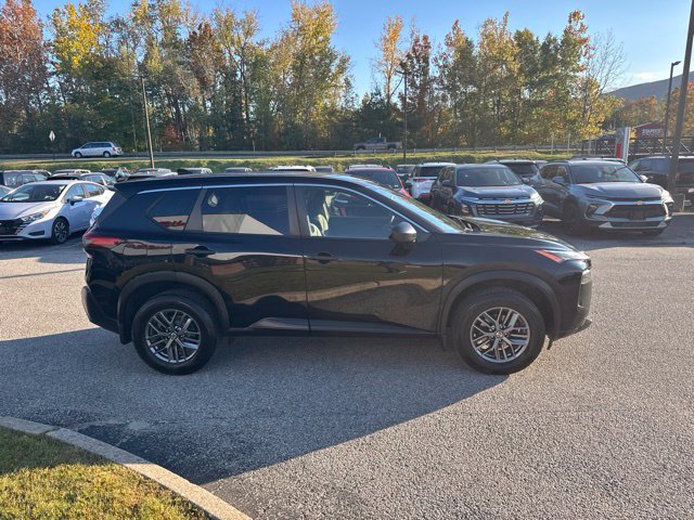 Used 2021 Nissan Rogue S AWD/4WD image 16