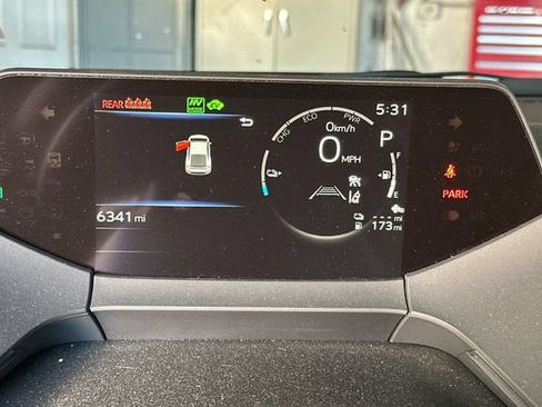 Used 2026 Toyota Prius Plug-In Hybrid FWD image 24