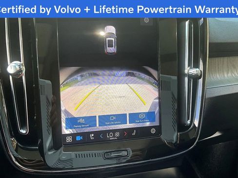 Certified 2025 Volvo XC40 B5 Core image 29