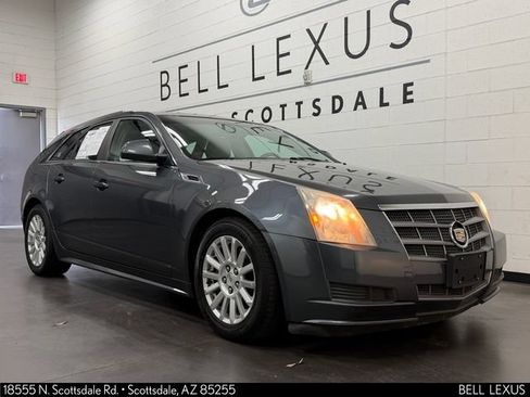 Used 2011 Cadillac CTS Luxury RWD image 2