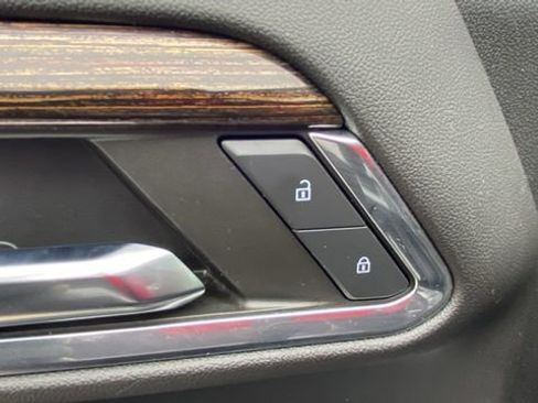 Used 2024 GMC Sierra 1500 Elevation image 19