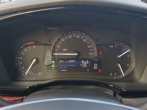 Used 2018 Cadillac XT5 Luxury w/ Driver Awareness Package image 17