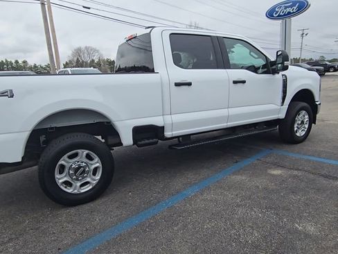 Used 2025 Ford F250 XLT w/ Snow Plow Prep Package AWD/4WD image 19