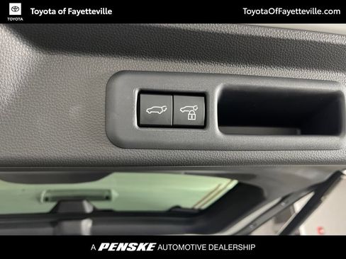 Used 2026 Toyota Sequoia Platinum AWD/4WD image 11