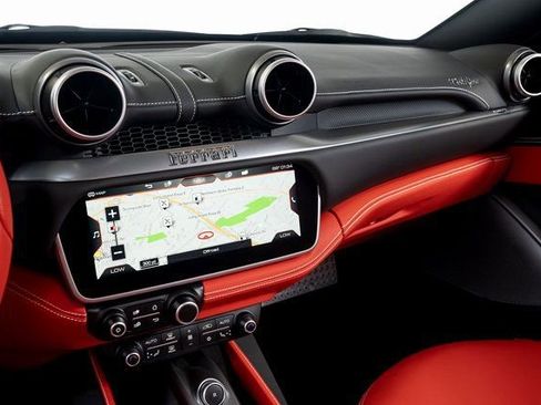 Certified 2019 Ferrari Portofino image 29