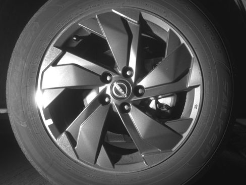 Used 2025 Nissan Rogue SV image 13